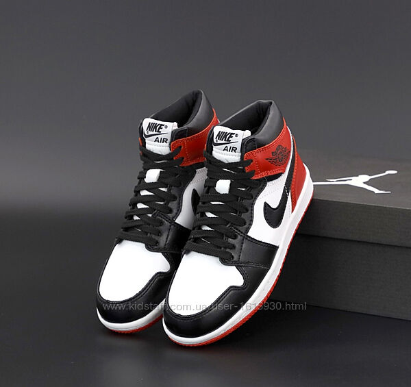 Зимові унісекс жіночі чоловічі кросівки Nike Jordan 1 Retro (36-45) ХУТРО Арт 13006 Виробник В´єтнам Верх Натуральна шкіра Всередині Хутро Підошва Гума Розміри: 36, 37, 38, 39, 40, 41, 42, 43, 44, 45