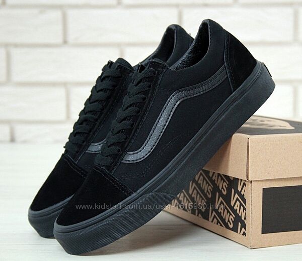 Унісекс жіночі чоловічі кеди Vans Old Skool (36-45) 11073 Виробник Китай Верх Замш/Текстиль Підошва Гума Розміри: 4,5-23cm 5-23,5cm 5,5-23,8cm 6-24cm 6,5-24,5cm 7-25cm 7,5-25,5cm 8-25,8cm 8,5-26cm 9-26,5cm 9,5-27cm 10-27,5cm 10,5-28cm 11-29cm