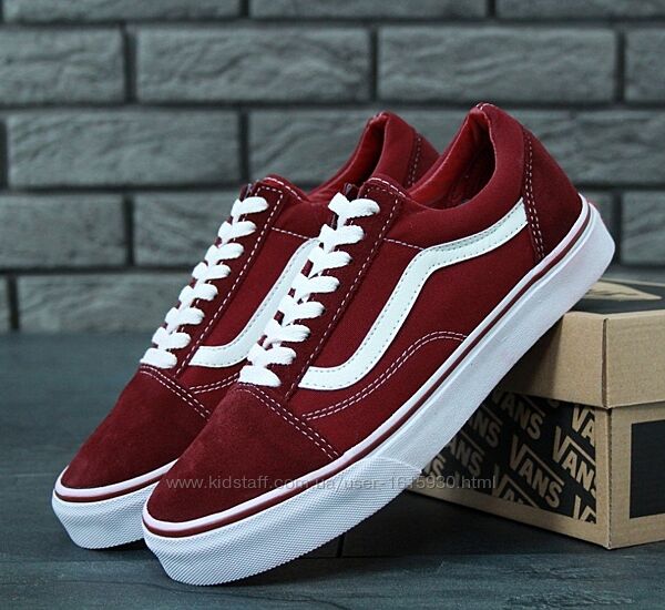 Унісекс жіночі чоловічі кеди Vans Old Skool (36-45) Арт 10982 Виробник Китай Верх Замш/Бавовна Підошва Гума Розміри: 5-23,5cm 5,5-23,8cm 6-24cm 6,5-24,5cm 7-25cm 7,5-25,5cm 8-25,8cm 8,5-26cm 9-26,5cm 9,5-27cm 10-27,5cm 10,5-28cm 11-29cm