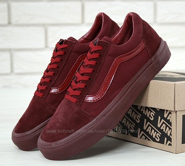 Унісекс жіночі чоловічі кеди Vans Old Skool (36-45) Арт 11098 Виробник Китай Верх Бавовна Підошва Гума Розміри: 5-23,5cm 5,5-23,8cm 6-24cm 6,5-24,5cm 7-25cm 7,5-25,5cm 8-25,8cm 8,5-26cm 9-26,5cm 9,5-27cm 10-27,5cm 10,5-28cm 11-29см