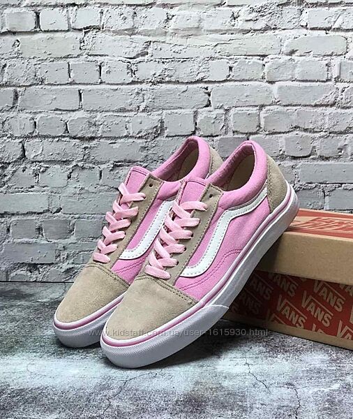 Жіночі кеди Vans Old Skool (36-40) Арт 11003 Виробник Китай Верх Замш/Бавовна Підошва Гума Розміри: 5 = 23cm-23,5cm 5,5 = 23,5cm-24cm 6 = 24cm-24,5cm 6,5 = 24,5cm 7 = 25cm 7,5 = 25,5cm