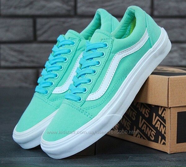 Жіночі кеди Vans Old Skool (36-40) Арт 10947 Виробник Китай Верх Бавовна Підошва Гума Розміри: 5 = 23cm-23,5cm 5,5 = 23,5cm-24cm 6 = 24cm-24,5cm 6,5 = 24,5cm 7 = 25cm 7,5 = 25,5cм