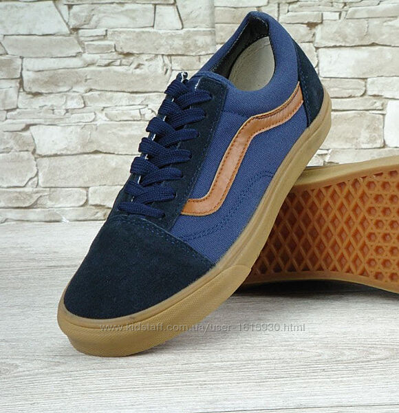 Чоловічі кеди Vans Old Skool (40-45) Арт 10989 Виробник Китай Верх Замш/Бавовна Підошва Гума Розміри: 7,5 = 25,5cm 8 = 25,8cm 8,5 = 26cm 9 = 26,5cm 9,5 = 27cm 10 = 27,5cm 10,5 = 28cm 11 = 28,5-29cm