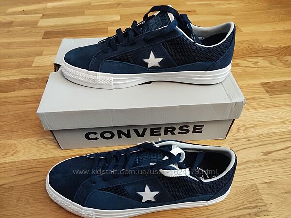 Чоловічі шкіряні кросівки Converse.