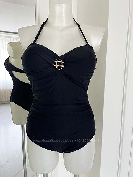 Суцільний купальник Chanel