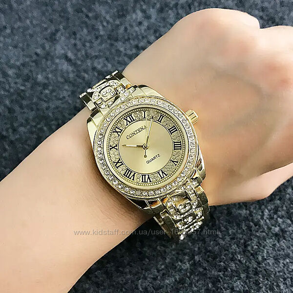 Женские золотистые часы с кристаллами код 605