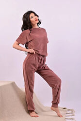 Пижама женская велюровая цвет какао футболка и штаны код п638