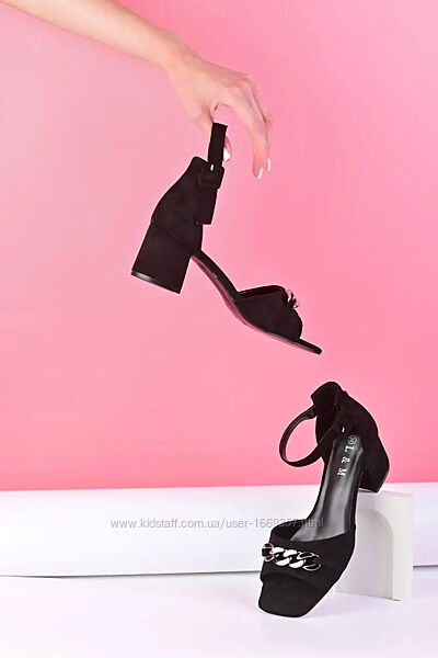  Босоножки женские черные замшевые на каблуке б1488