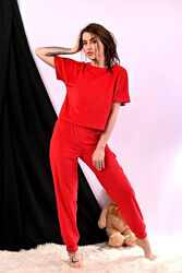  Пижама женская велюровая красная футболка и штаны код п638