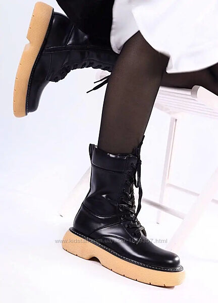  Ботинки женские зимние черные с382