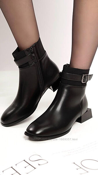  Ботинки женские черные демисезонные Д839