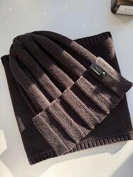 Женский теплый комплект шапка и снуд из мериносовой шерсти