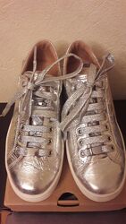 Кеди ugg milo silver vintage us 7,5  eur 38,0