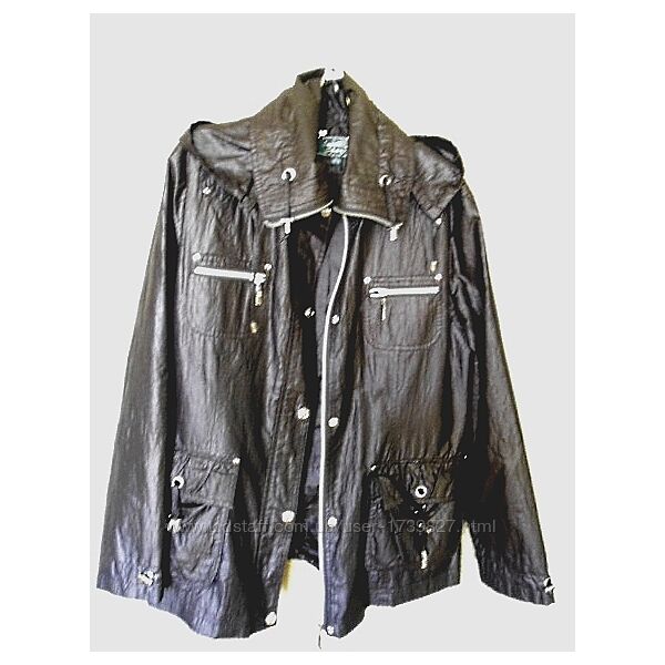 Легкая куртка-ветровка из непромокаемой ткани на подкладке 48-50/L-XL