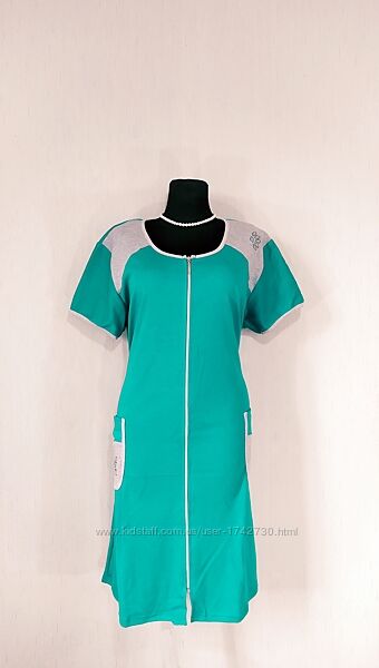 Женский трикотажный халат на молнии с карманами и поясом