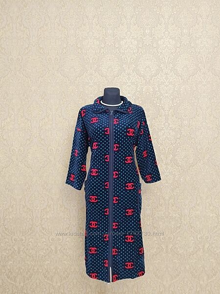 Жіночий велюровий халат на замку з карманами