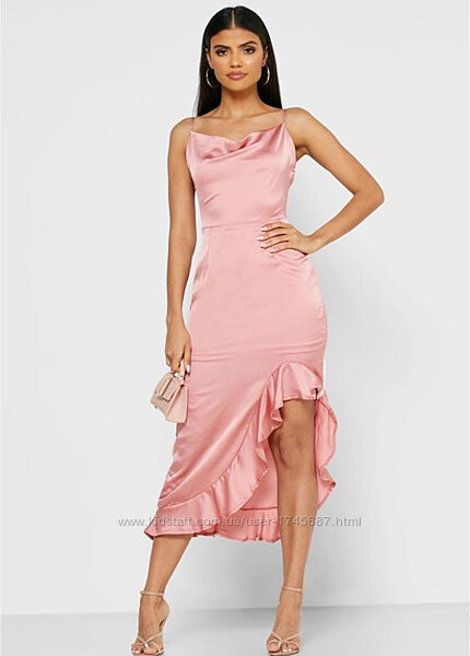 Рожева сатинова сукня