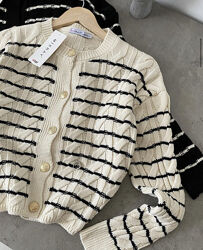 Кардигани на гудзиках у смужку