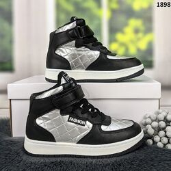 Ботинки детские зимние для девочки черные c серым спортивного плана Канарей