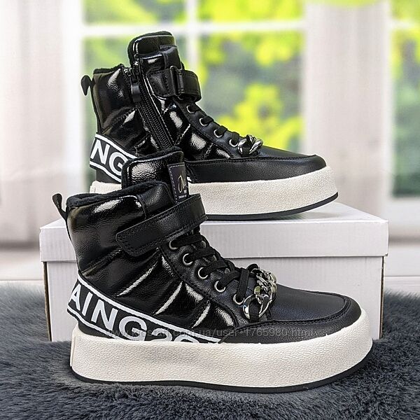 Ботинки подростковые зимние для девочки черные спортивного плана 5176