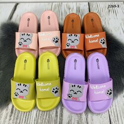 Шлепанцы сланцы женские с котиками силиконовые на пенке 22693
