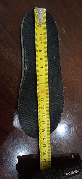 Продам кросівки дитячі Nike чорні