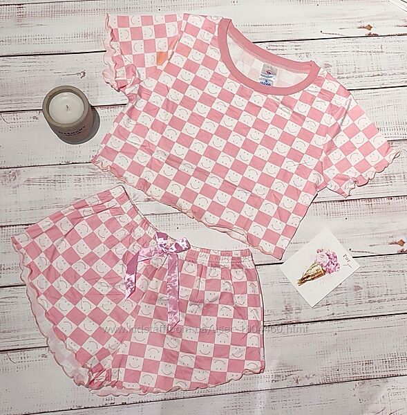 Жіноча піжама топ та шорти