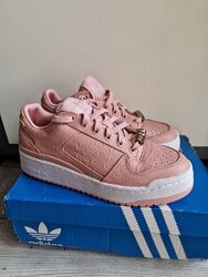 Кросівки Adidas жіночі  розмір 7.5 US 38.5