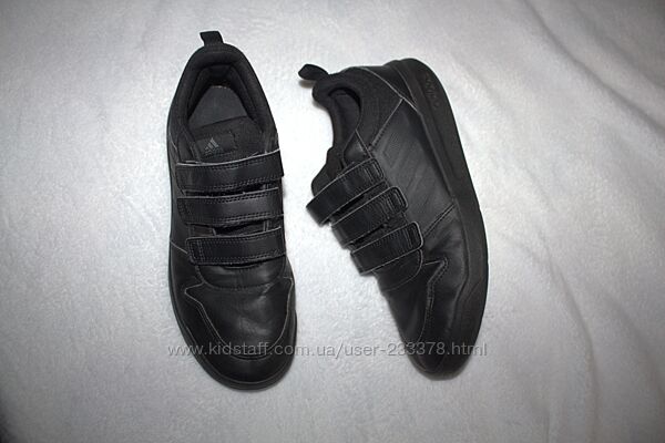 Кросівки фірми adidas 38 розміру за устілкою 24 см
