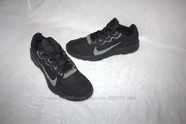 Кросівки фірми nike 40 розмір по устілці 26,5 см