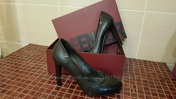 Жіночі елегантні туфлі лодочки. Р.37 ст.24см. Нові. Натуральна м&acuteяка шкіра