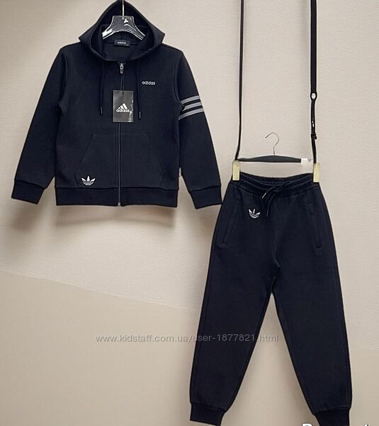 Спортивный костюм Adidas