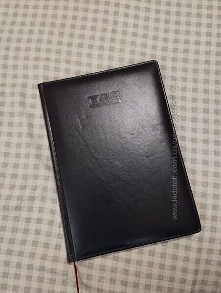 Чорний величеееезний датований щоденник ТАС, 2014 рік, розмір 2129 см,
