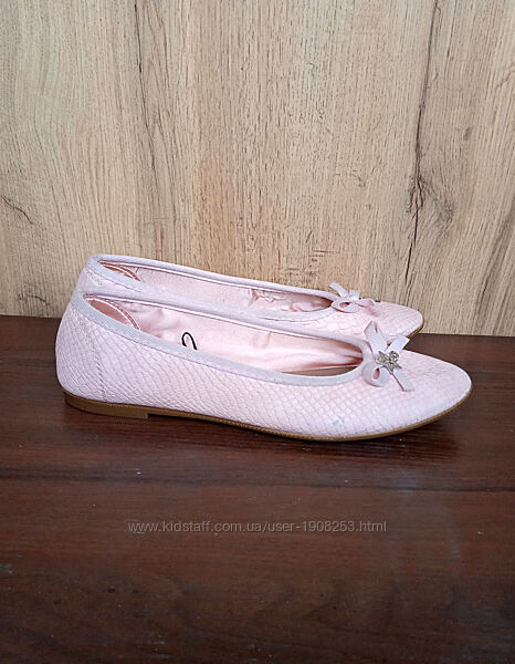 Легенькі жіночі балетки, туфлі рожеві на плоскій бежевій підошві, нові, 38