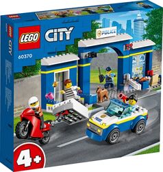 LEGO City Погоня в полицейском участке 60370
