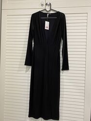 Чорна кежуал сукня жіноча довга міді з глубоким вирізом H&M однотонна