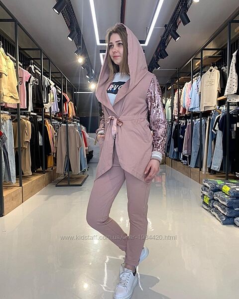 Красивый прогулочный костюм двухнитка Raw Рав