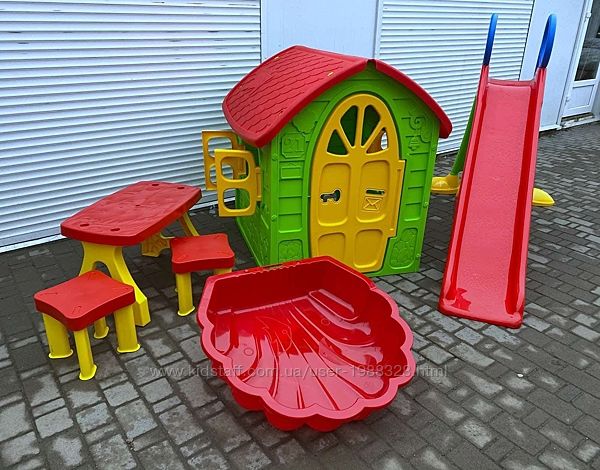 Детский игровой домикнабор с горкой, песочницей и  столиком