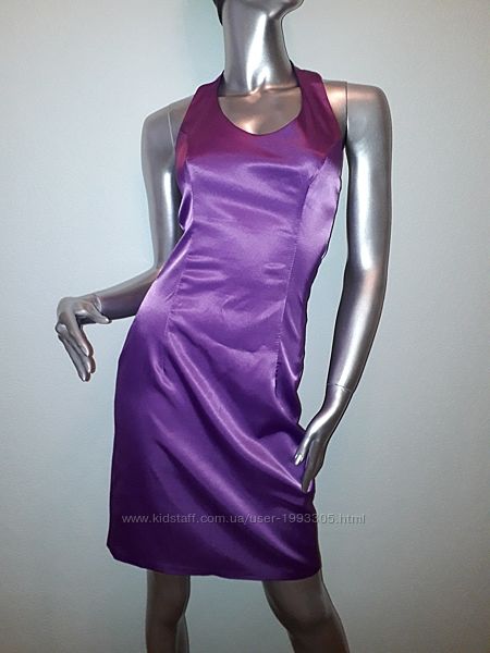 Платье насыщенного фиолетового цвета не оставит вас незамеченой разм 38-40