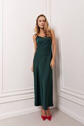 Вечірня сатинова сукня комбінація максі плаття на бретелях чорна біла