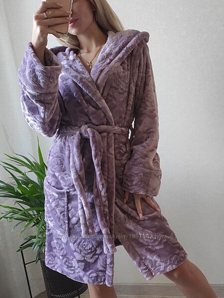 Мякий затишний халатик з капюшоном
