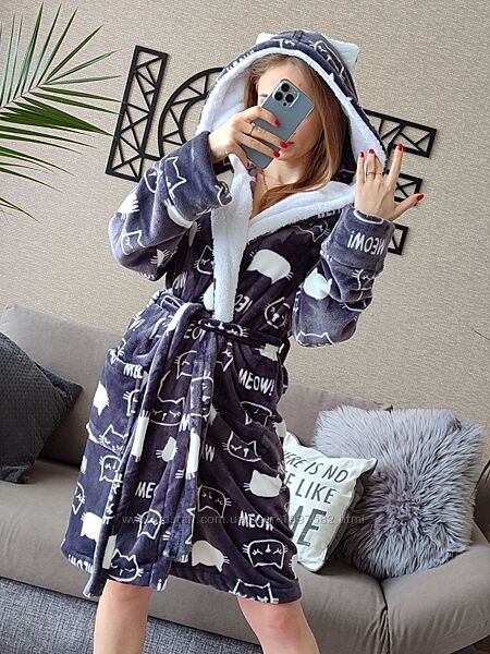 Мякий затишний халатик з капюшоном