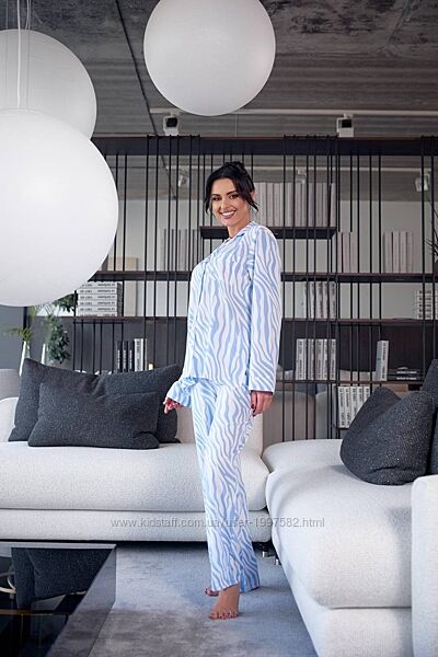 157/24 Тренд цього сезону  oversize піжамка для дому. На фото представлена