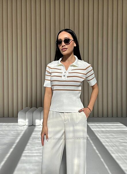 Жіноча вязана футболка поло в смужку з коміром біла чорна