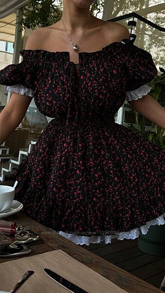 Лялькова сукня з бавовни з нереально пишною подвійною спідницею