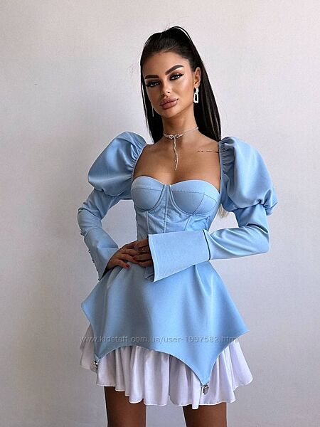 Вечірня сукня міні з чашками з довгим рукавом з пишною спідницею