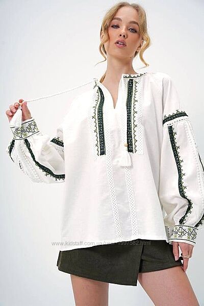 Жіноча вишиванка літня сучасна мережка блуза вишита сорочка біла