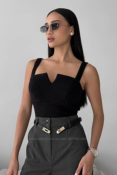 Жіночий вязаний топ трикотажний з широкими бретелями чорний сірий бежевий