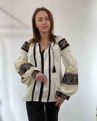Жіноча вишиванка літня сучасна мережка блуза вишита сорочка з мереживом