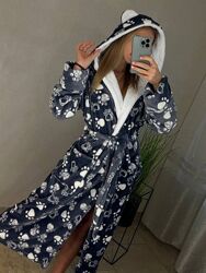 М&acuteякий затишний халатик з капюшоном 